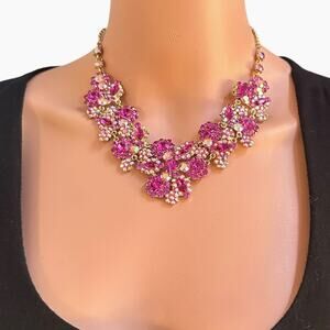 Vtg Pink Rhinestone Statement Necklace Set Gold Tone Bib Necklace Earrings Glam
